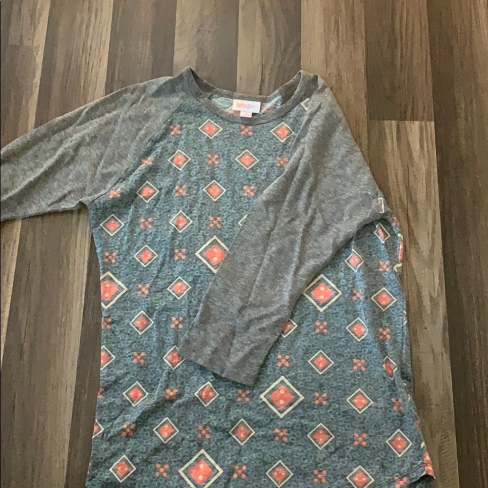 3/4 sleeve shirt
